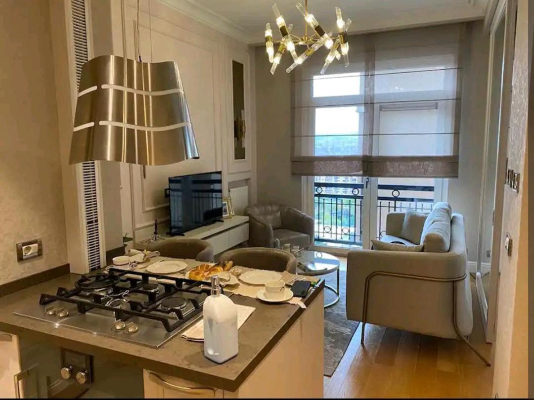 Apartament Emaar Square